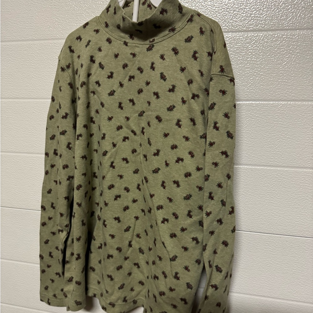 Croft & Barrow Olive Turtleneck Sweater with Pattern